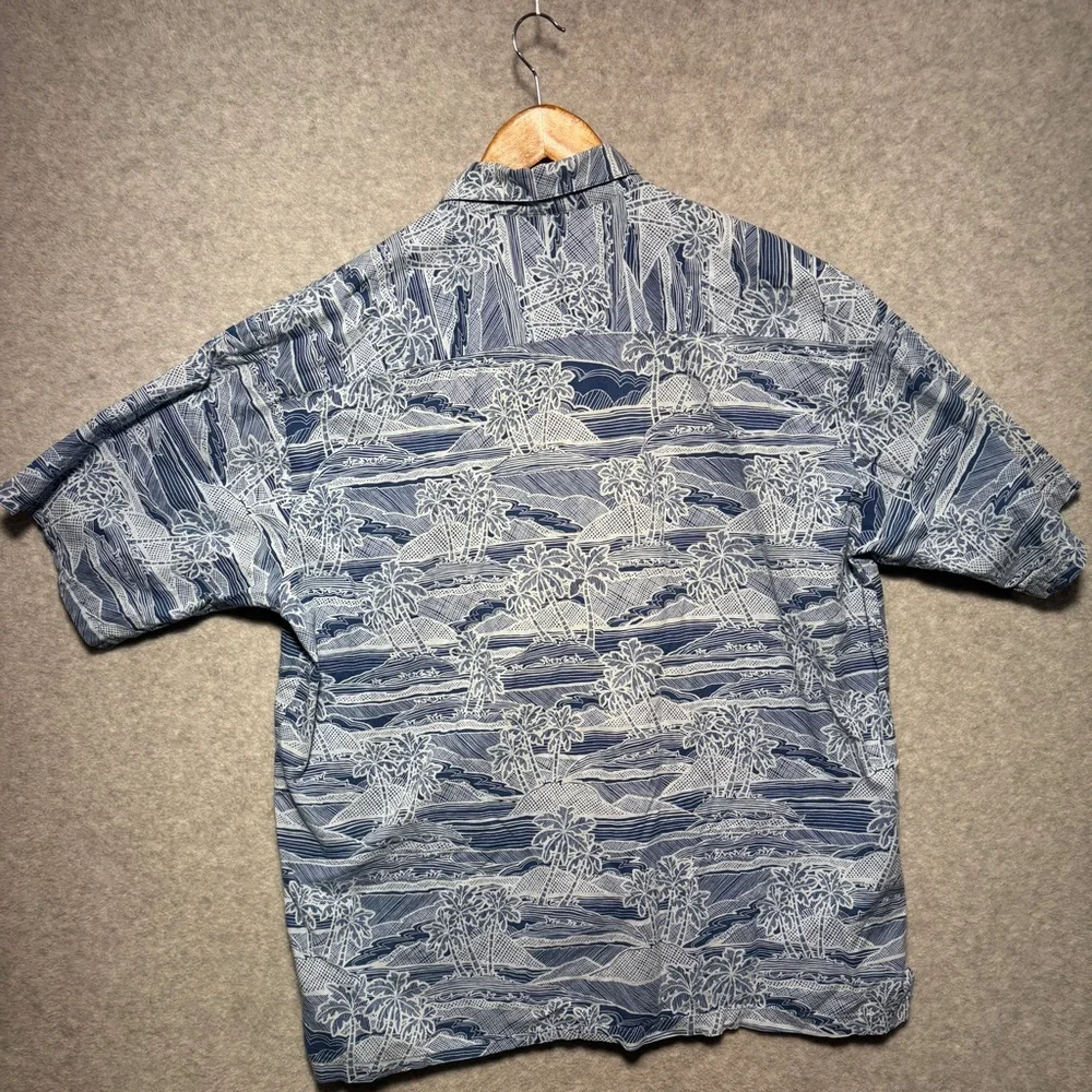 Tori Richard Gray and White Tropical‎ Men's Shirt - Picture 3 of 7